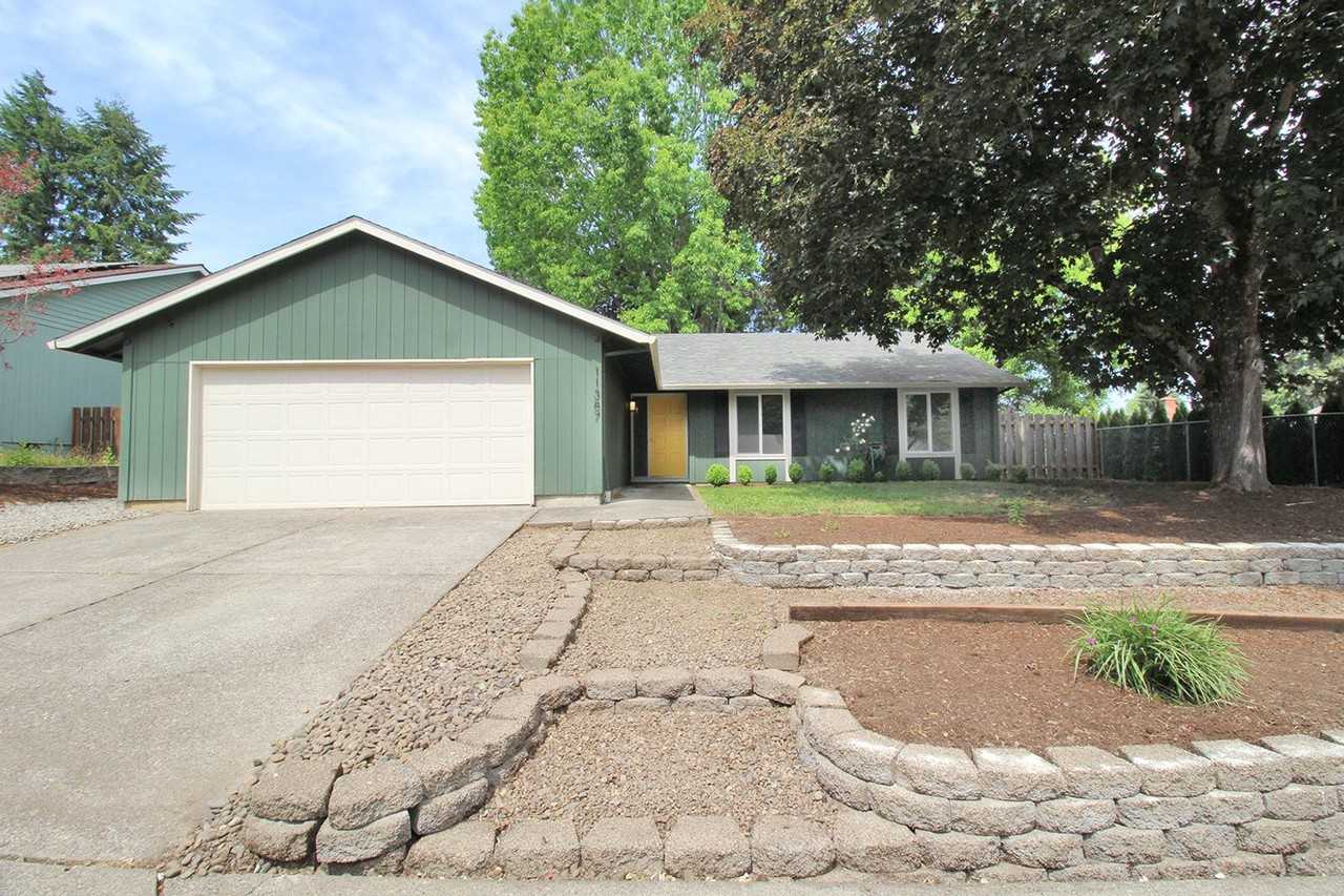 11387 Sw Ironwood Loop - Photo 2 of 29