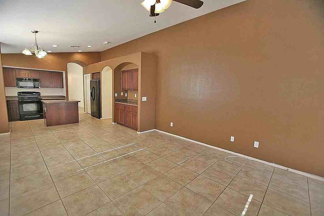 9902 W Melinda Ln - Photo 2 of 19