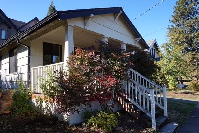 6525 N Maryland Ave - Photo 2 of 13