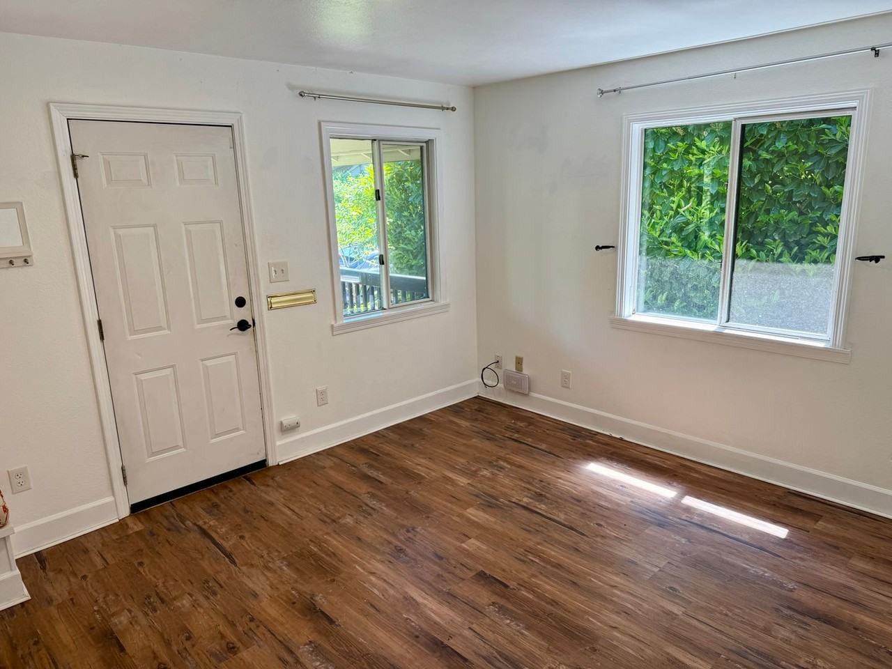 6525 N Maryland Ave - Photo 4 of 13