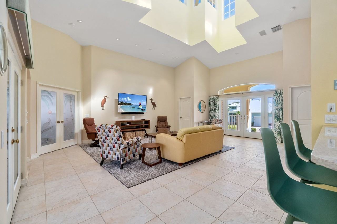 27130 Flamingo Dr - Photo 3 of 23