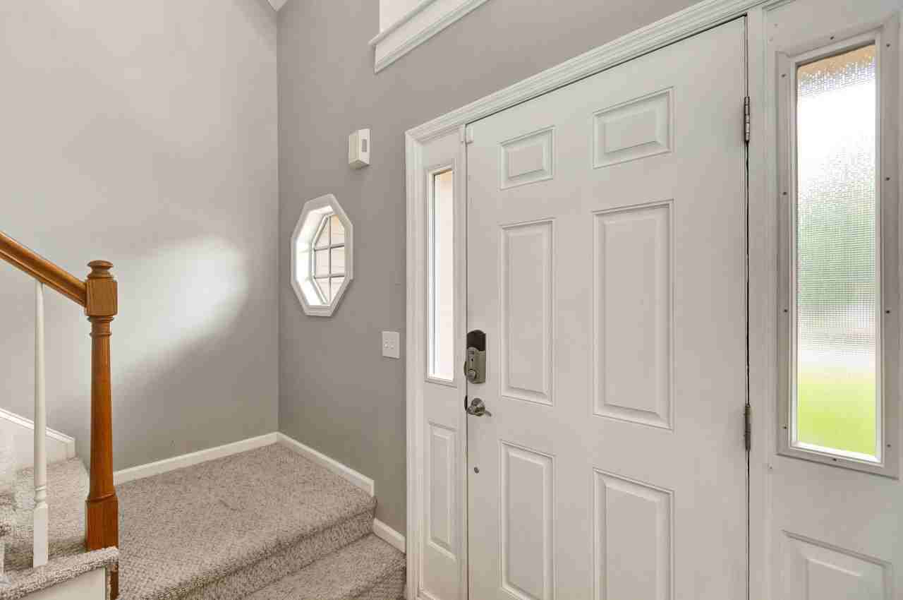 115 Tattingstone Way - Photo 3 of 33