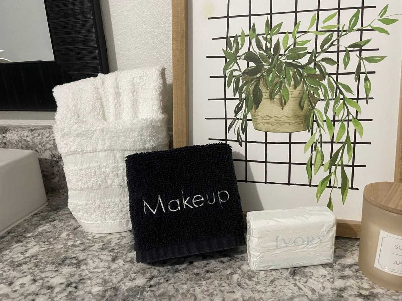 448 Eisenhower Dr - Photo 5 of 14