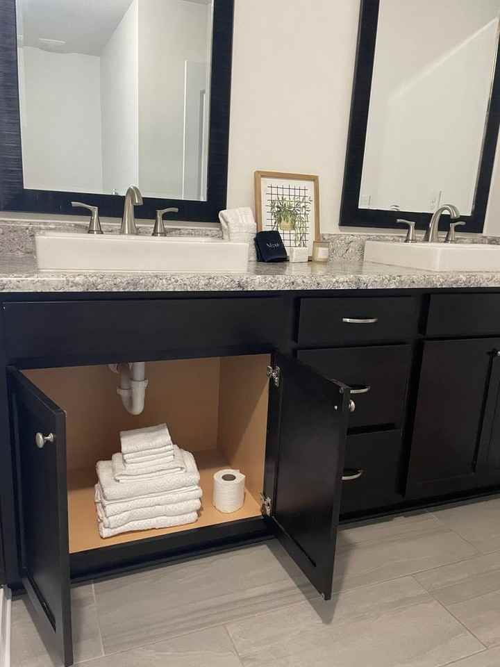 448 Eisenhower Dr - Photo 6 of 14