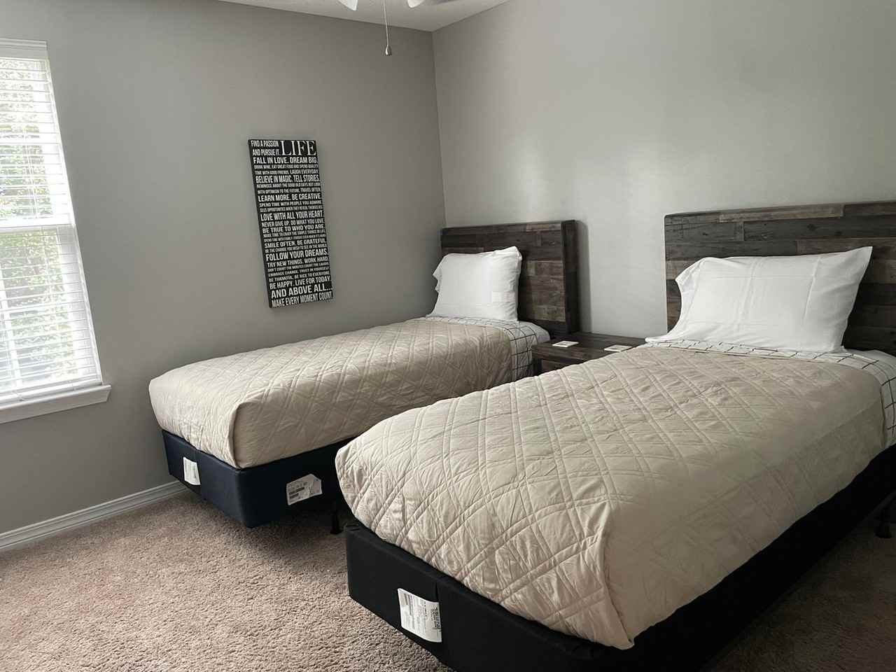 448 Eisenhower Dr - Photo 7 of 14