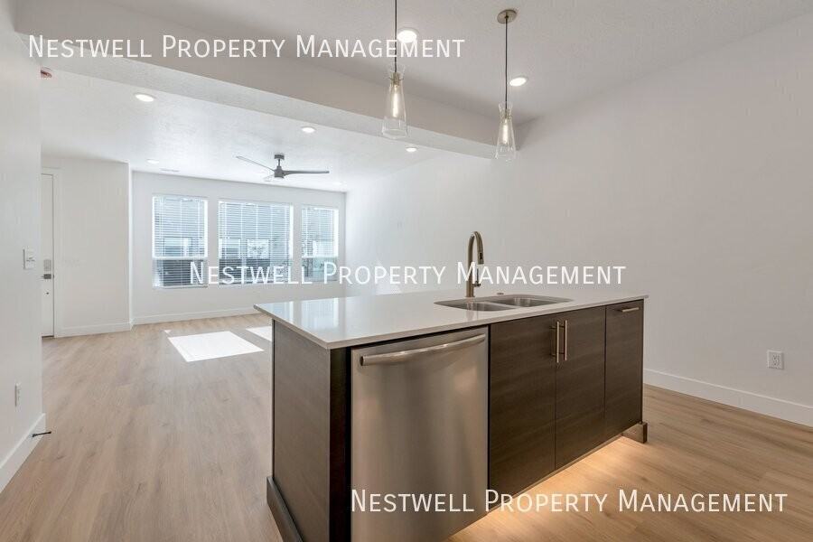 5430 & #C - Photo 3 of 20