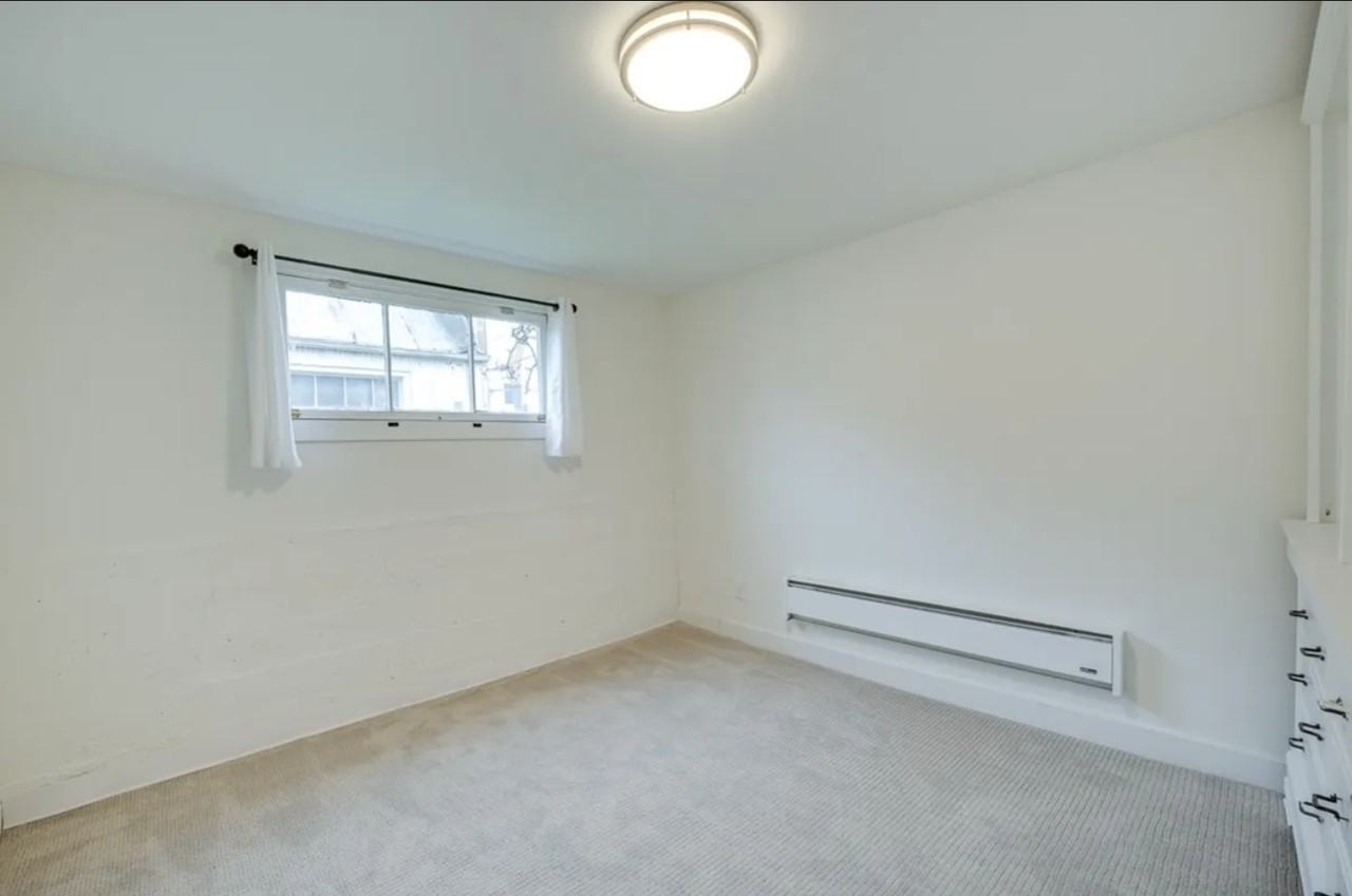 946 N 90th St #B - Photo 5 of 13