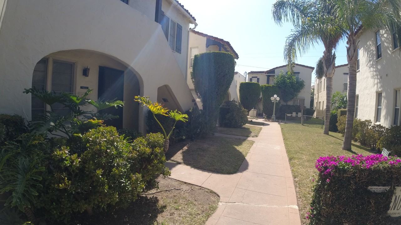 1501 12th Ave #1-2 - Photo 5 of 18