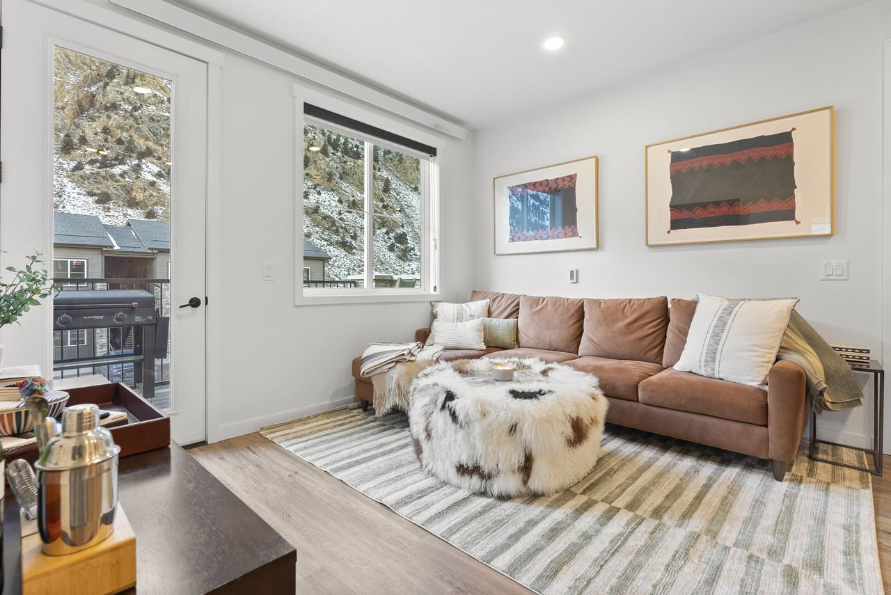 LAKEVIEW FLATS 2155 Bighorn Road - Photo 4 of 50