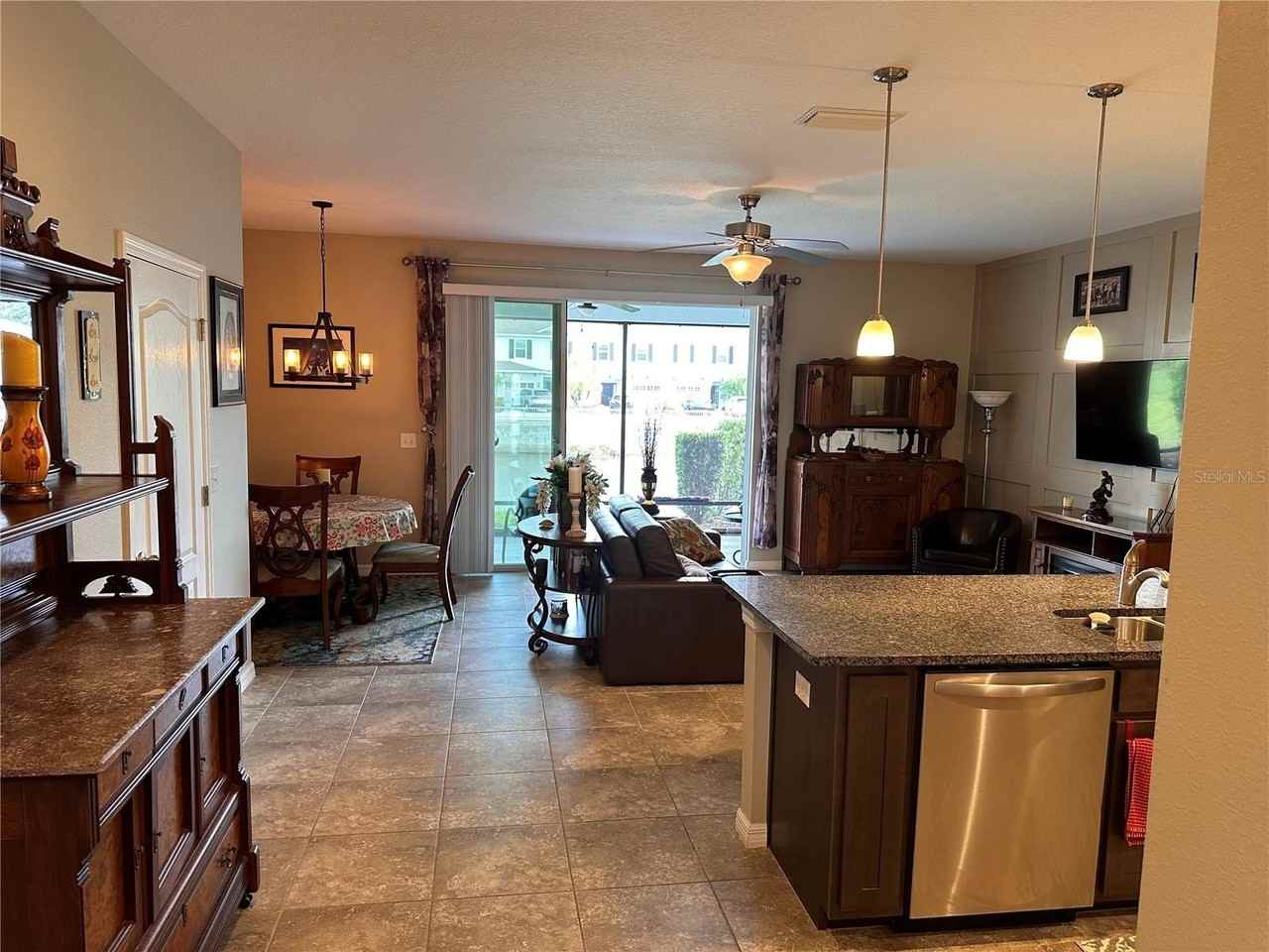 6434 Baytown Dr - Photo 4 of 24