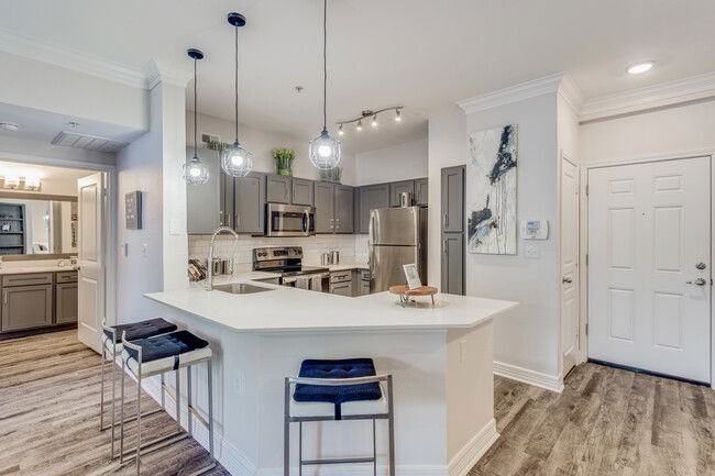 Kirby Dr #PK1 - Photo 2 of 8