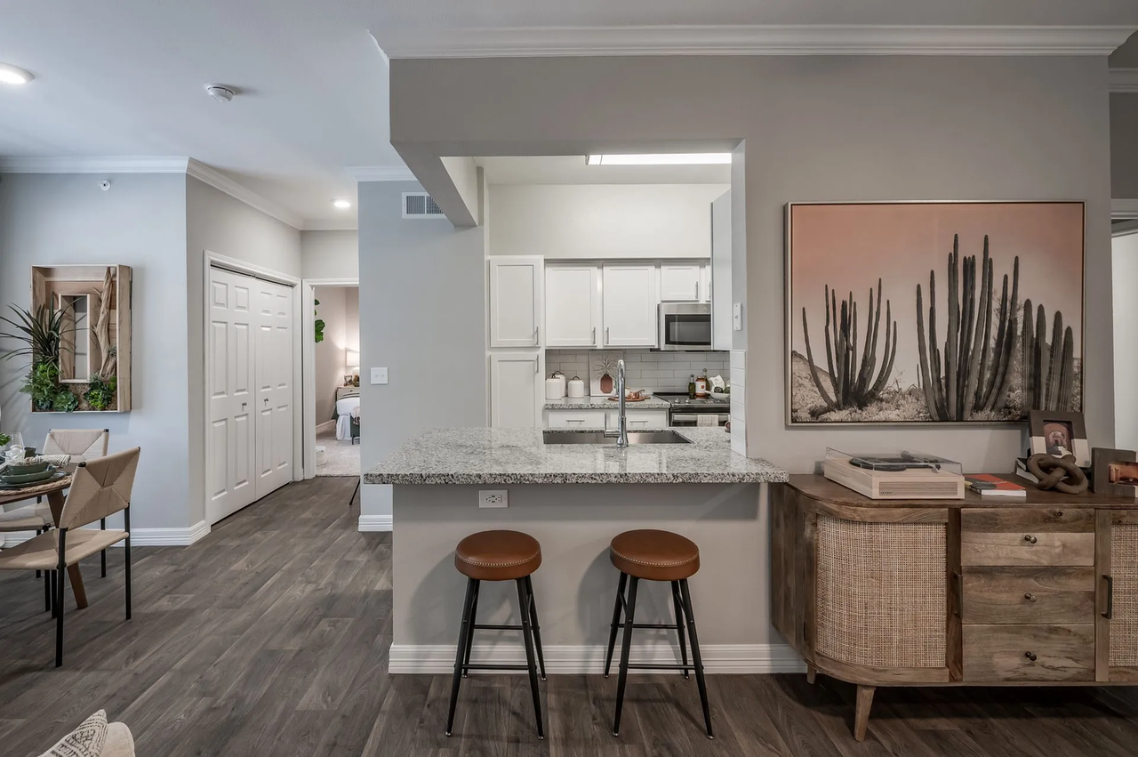 Kingwood Dr #RK2 - Photo 7 of 8