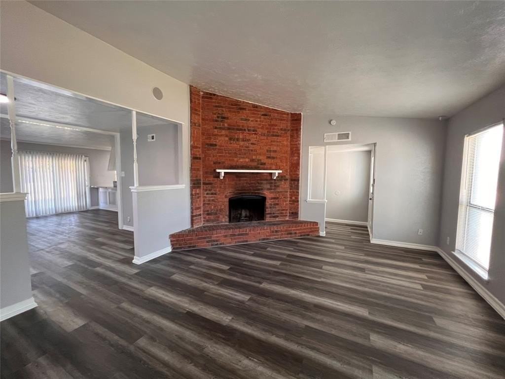 8506 Woodside Rd - Photo 3 of 27