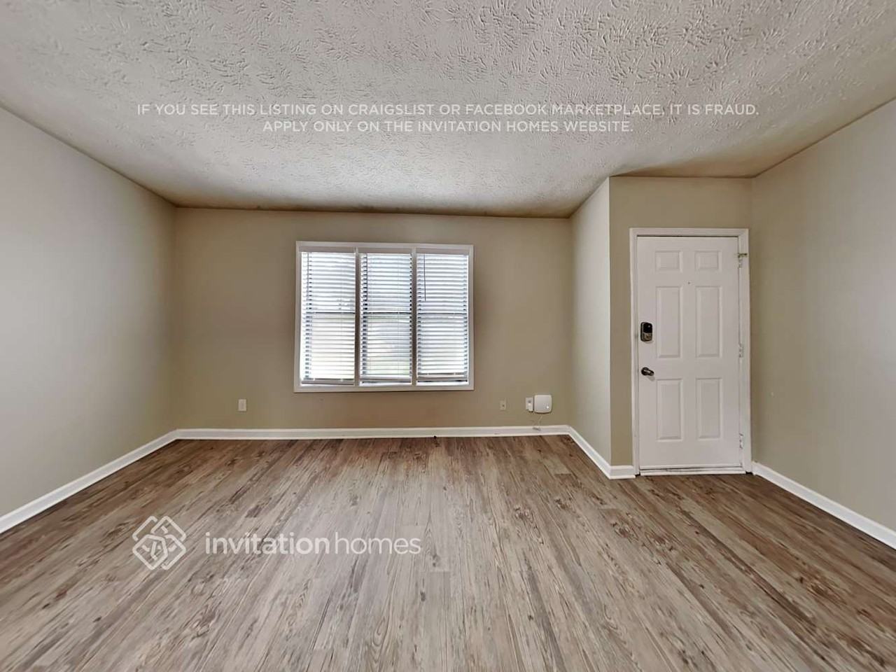 86 Hartley Way Ne - Photo 3 of 14