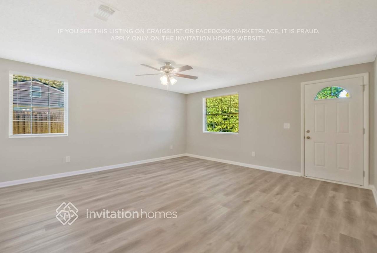 2771 Commanche Ave - Photo 4 of 24
