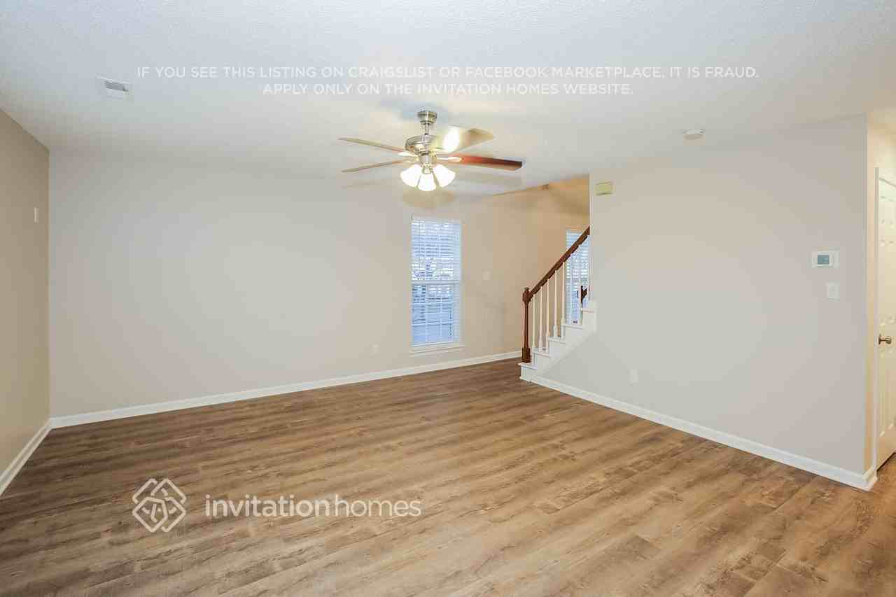 9626 Green Apple Dr - Photo 5 of 15