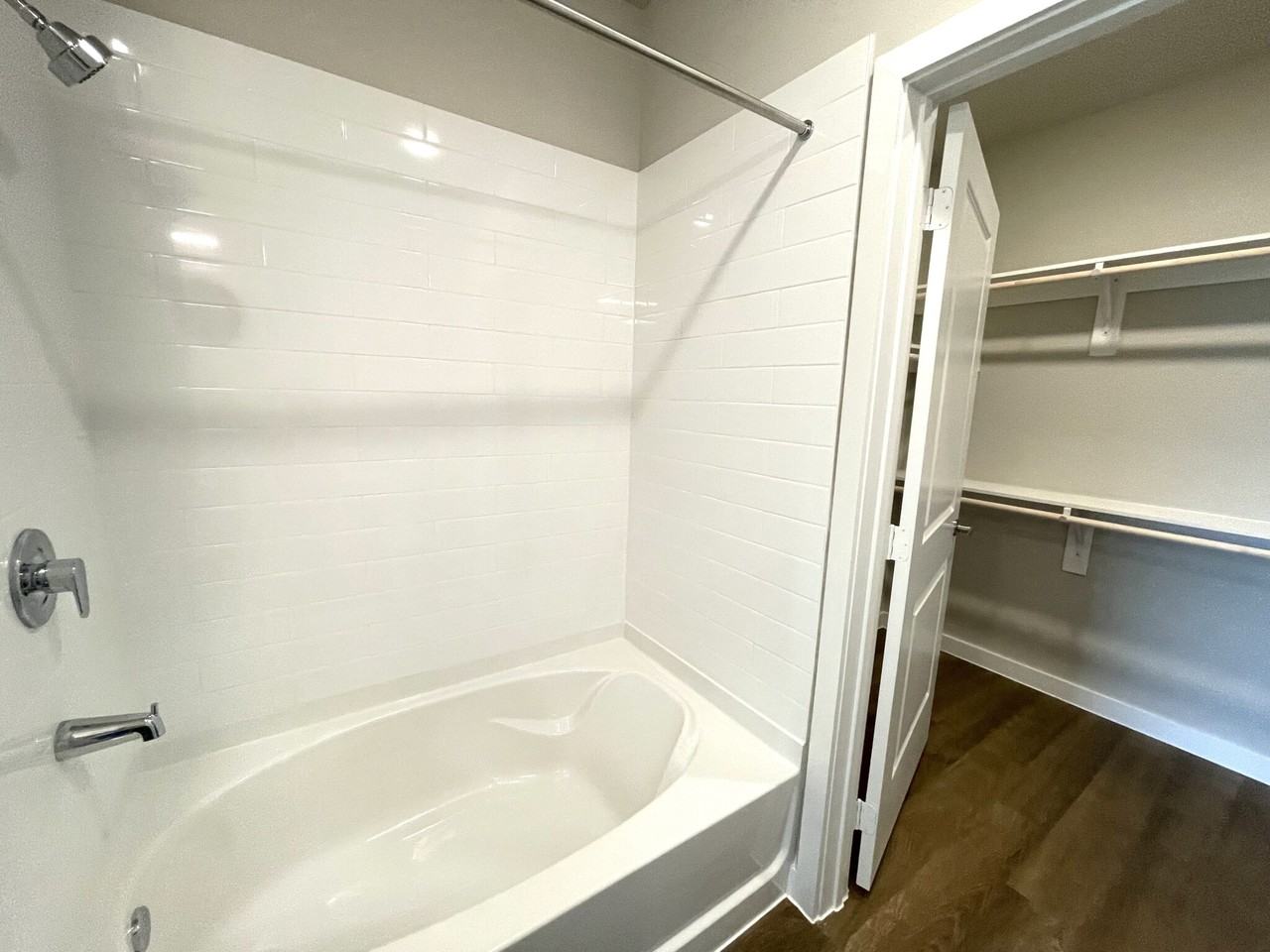 1325 Choate Pkwy #09-1109 - Photo 7 of 10