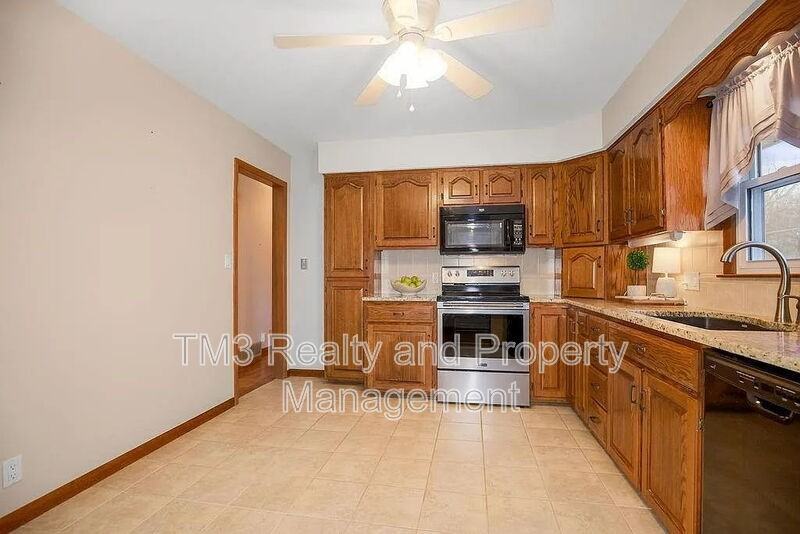 506 S 17th St - Photo 7 of 36