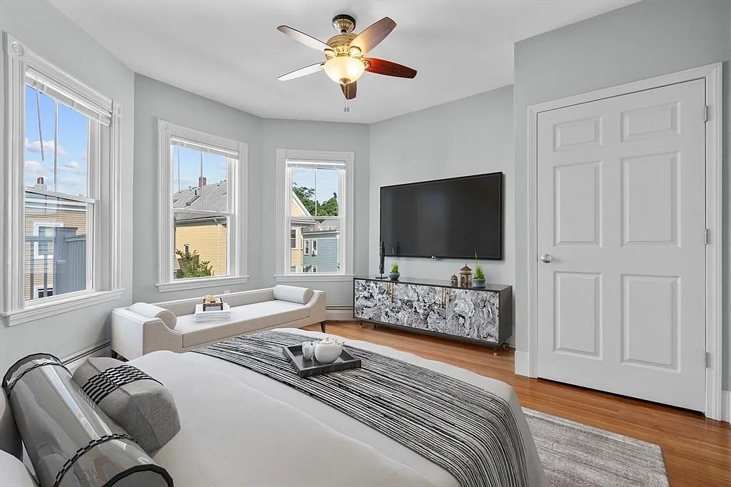 11 Woodlawn St #2 - Photo 3 of 26