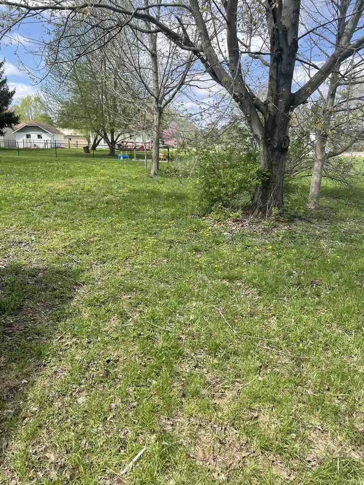 103 N Vine St #NA - Photo 3 of 3