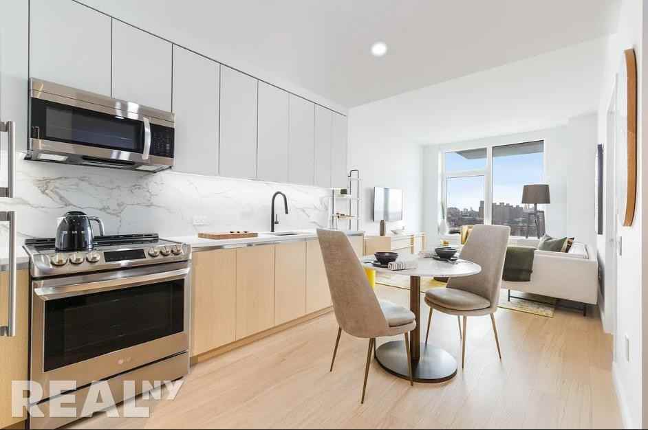 Linden Boulevard #D21G - Photo 4 of 17