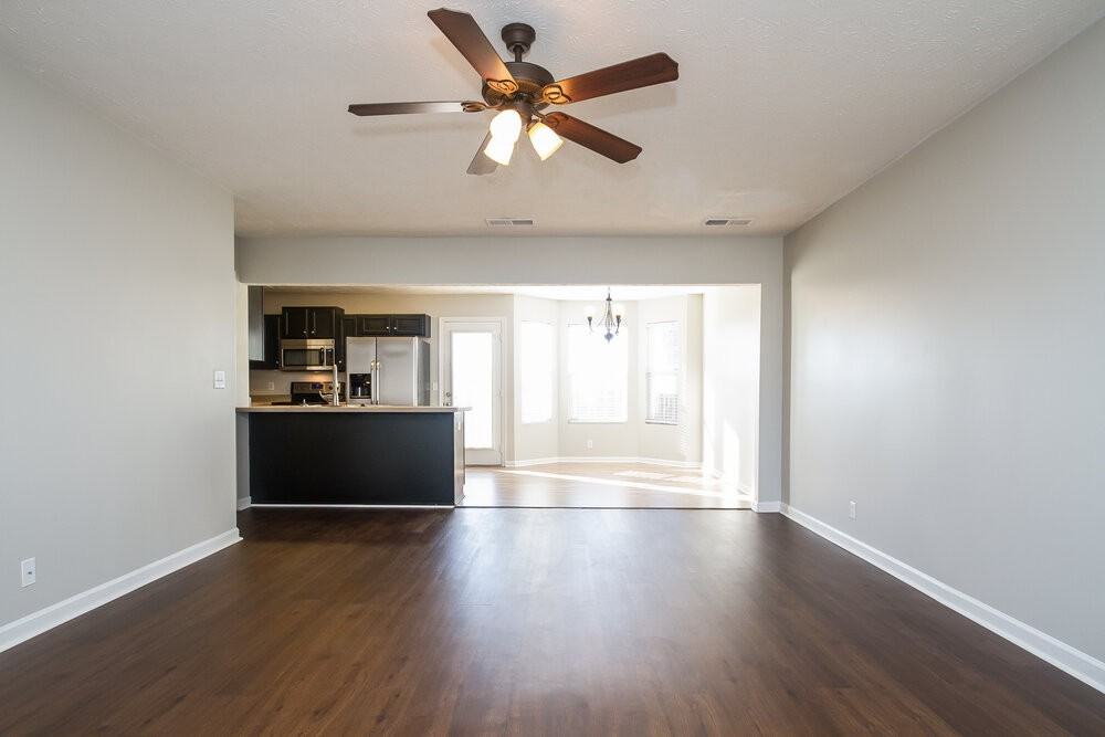 5039 Tabitha St - Photo 2 of 15