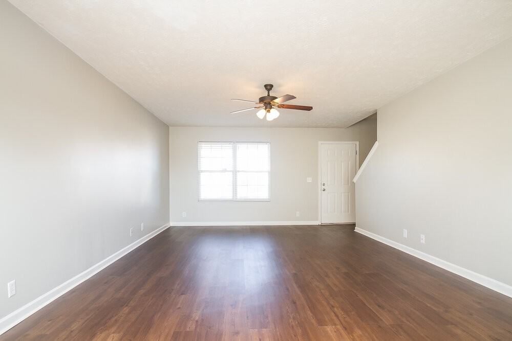 5039 Tabitha St - Photo 3 of 15
