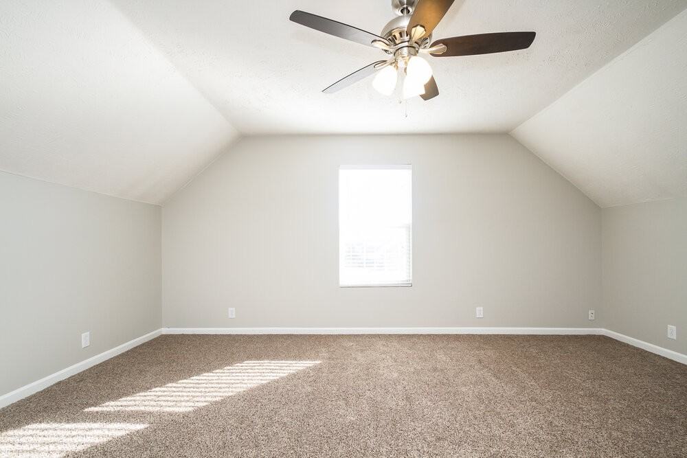5039 Tabitha St - Photo 6 of 15