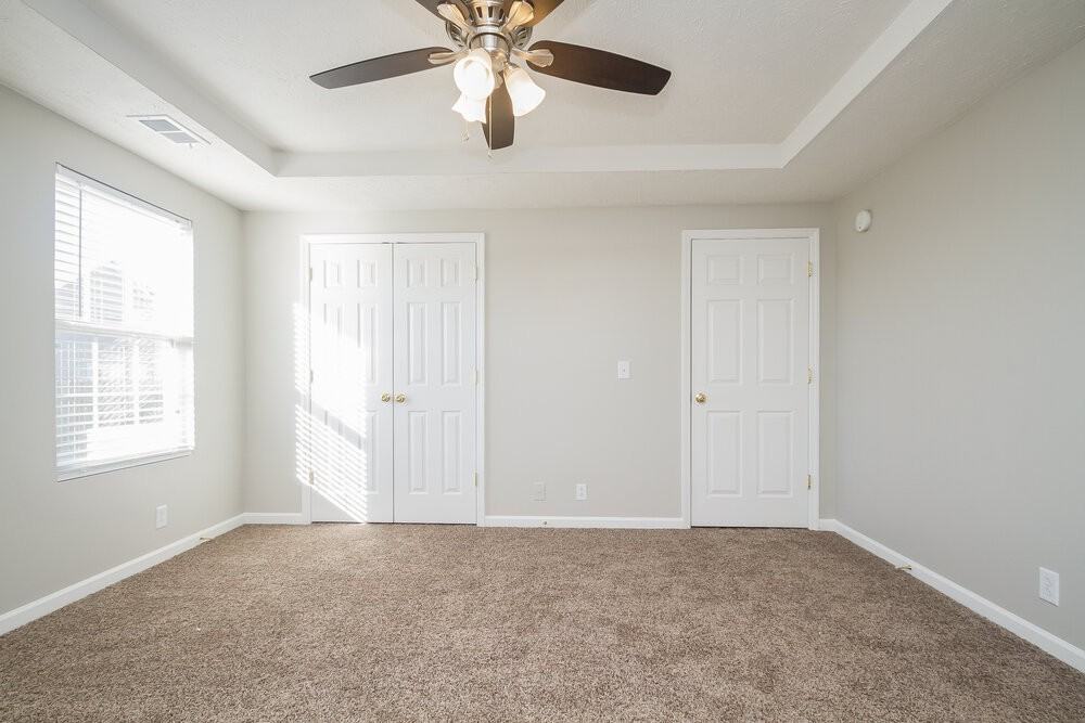 5039 Tabitha St - Photo 7 of 15