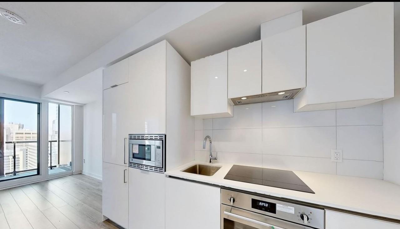 238 Simcoe Street #2310 - Photo 6 of 9