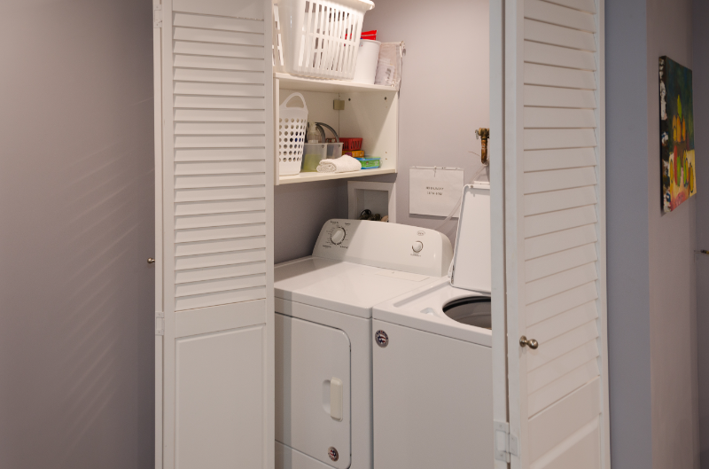 22054 De La Guerra St - Photo 6 of 11