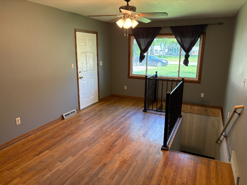 1620/1622 63Rd St #1620 - Photo 2 of 11