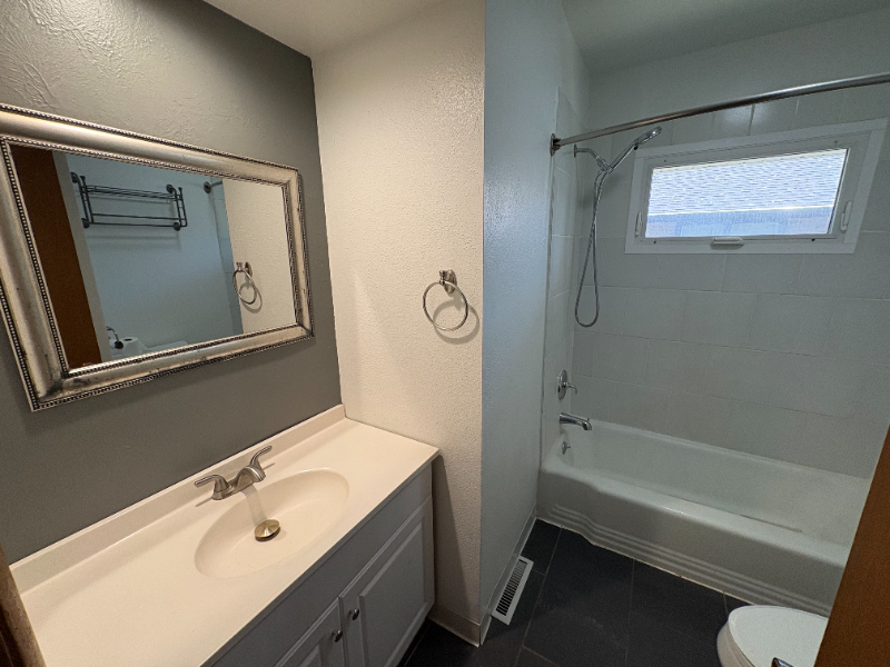 1620/1622 63Rd St #1620 - Photo 5 of 11