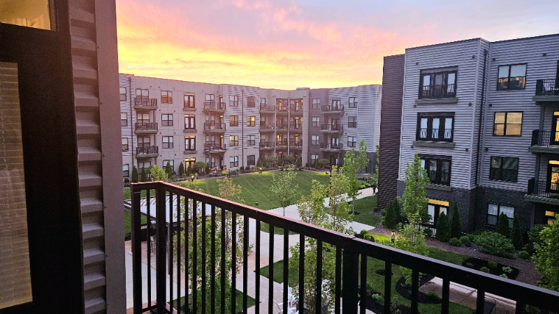 4500 Swan Ave - Photo 2 of 13