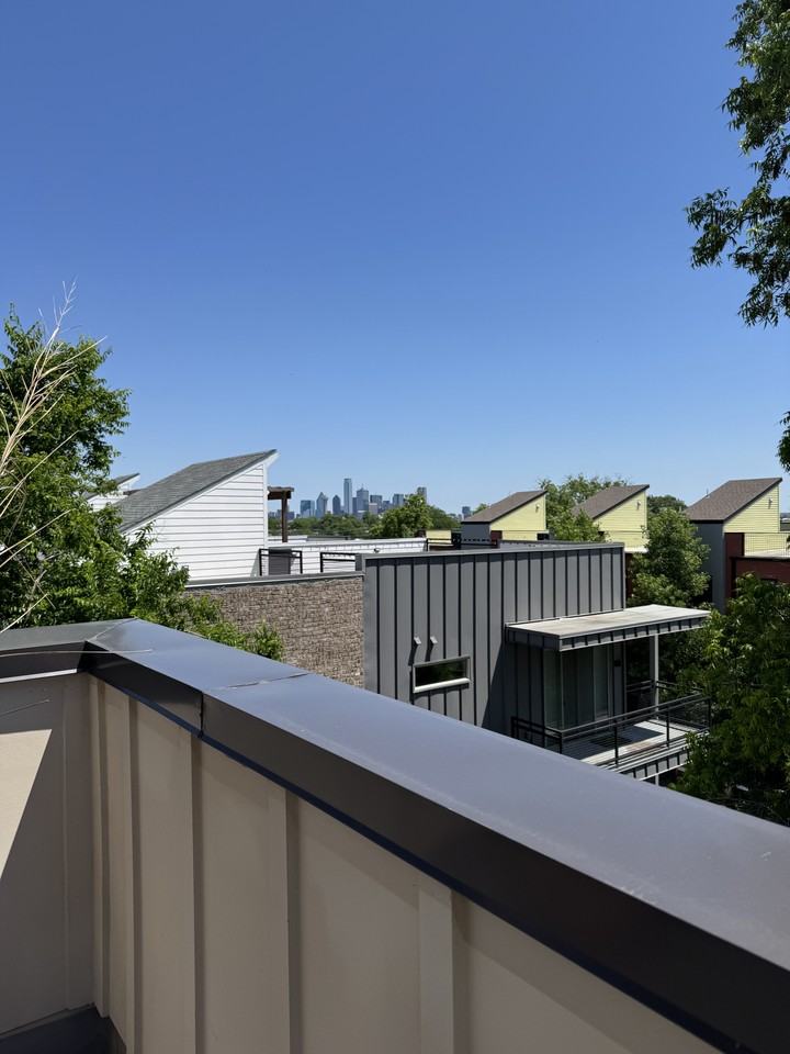 419 W 9th St #105E - Photo 2 of 33