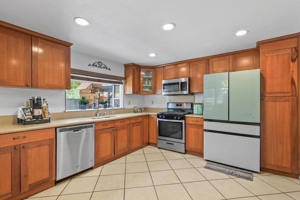 613 Point Vicente Ct - Photo 3 of 33