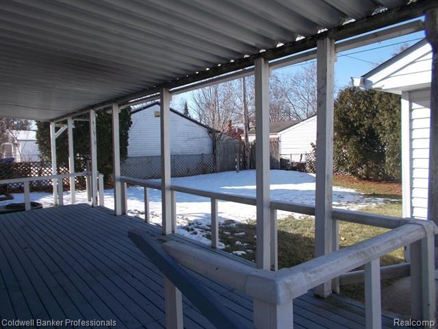 31389 Artesian Dr - Photo 2 of 13