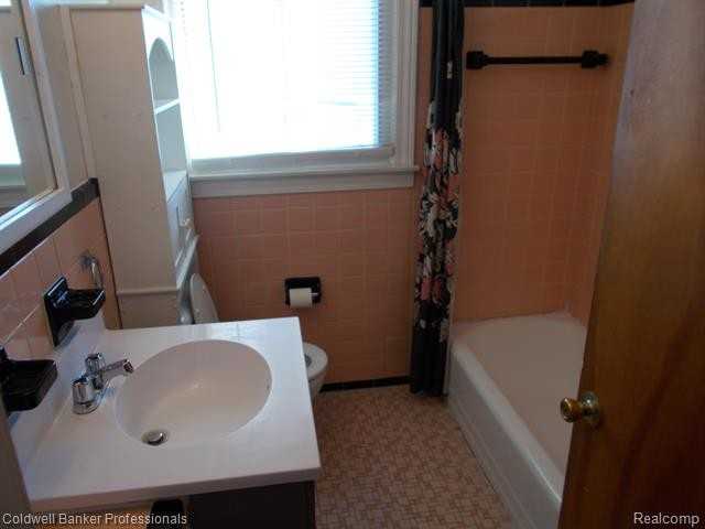 31389 Artesian Dr - Photo 7 of 13