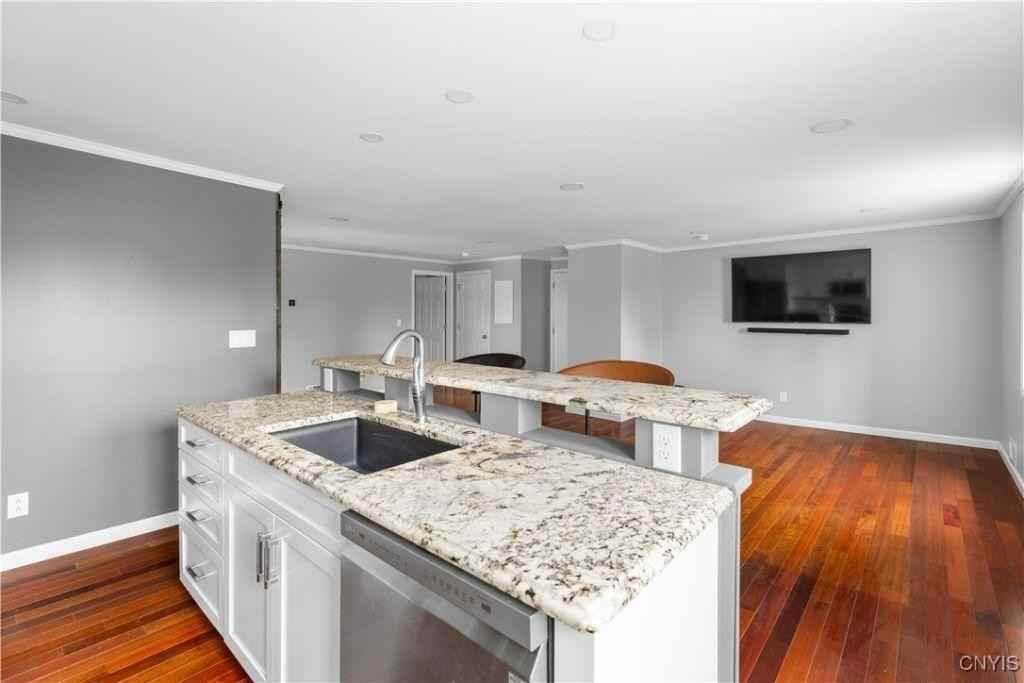 238 Oriskany Blvd - Photo 7 of 16