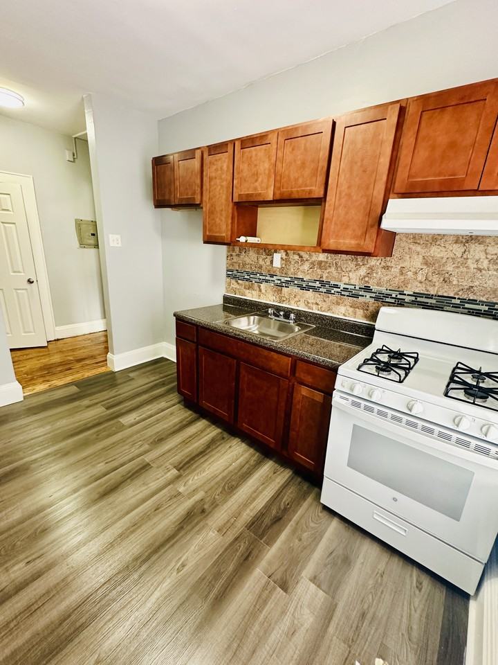 227 North Oraton Parkway #108 - Photo 7 of 11