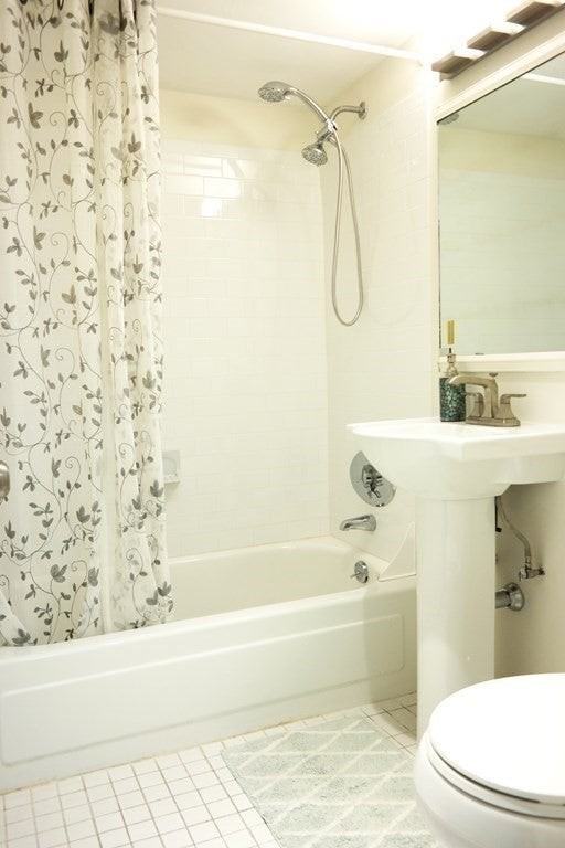 9 Hawthorne Pl - Photo 3 of 12