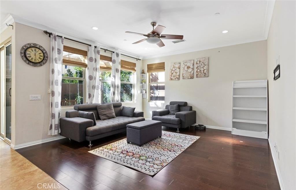 107 Baritone - Photo 3 of 17