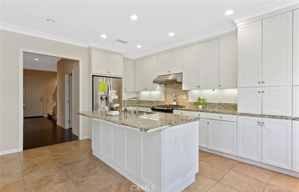 107 Baritone - Photo 4 of 17