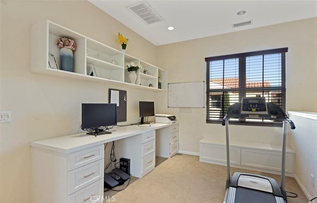 107 Baritone - Photo 7 of 17