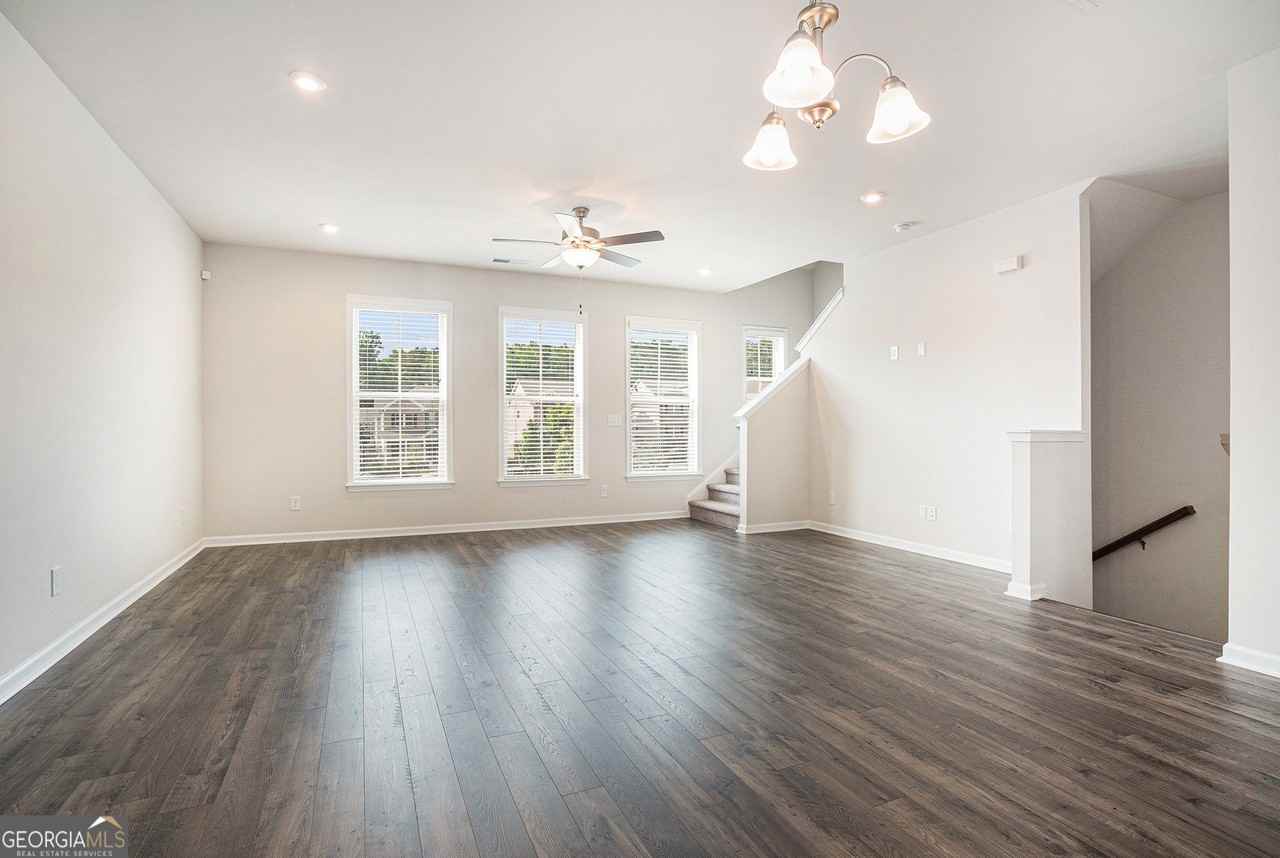 3320 Reagan Way - Photo 4 of 16