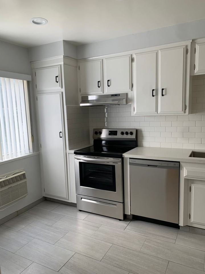 165 Almont - Photo 4 of 15