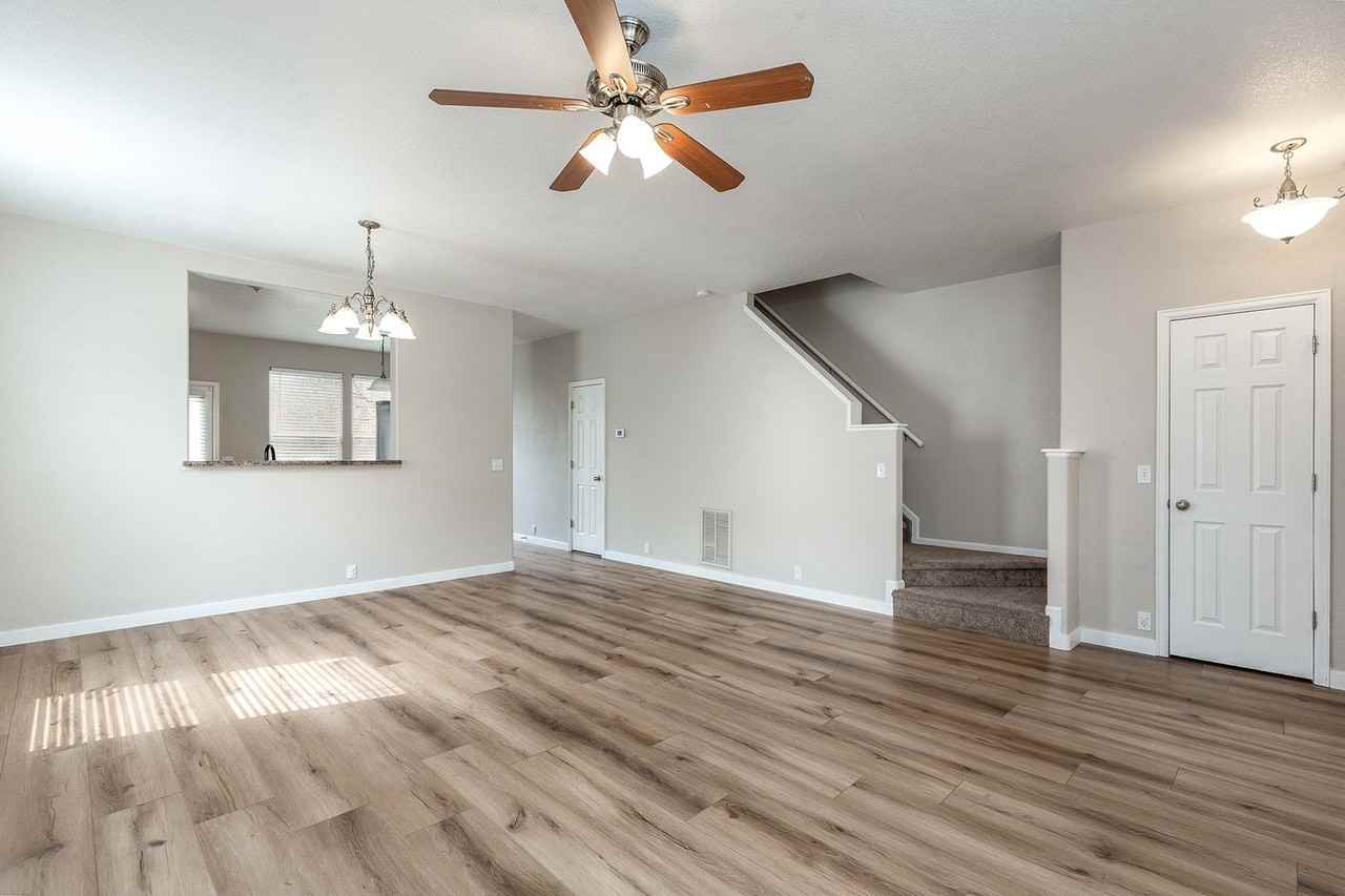 2870 2870 Tumblewood Gr - Townhouse End - Photo 3 of 22