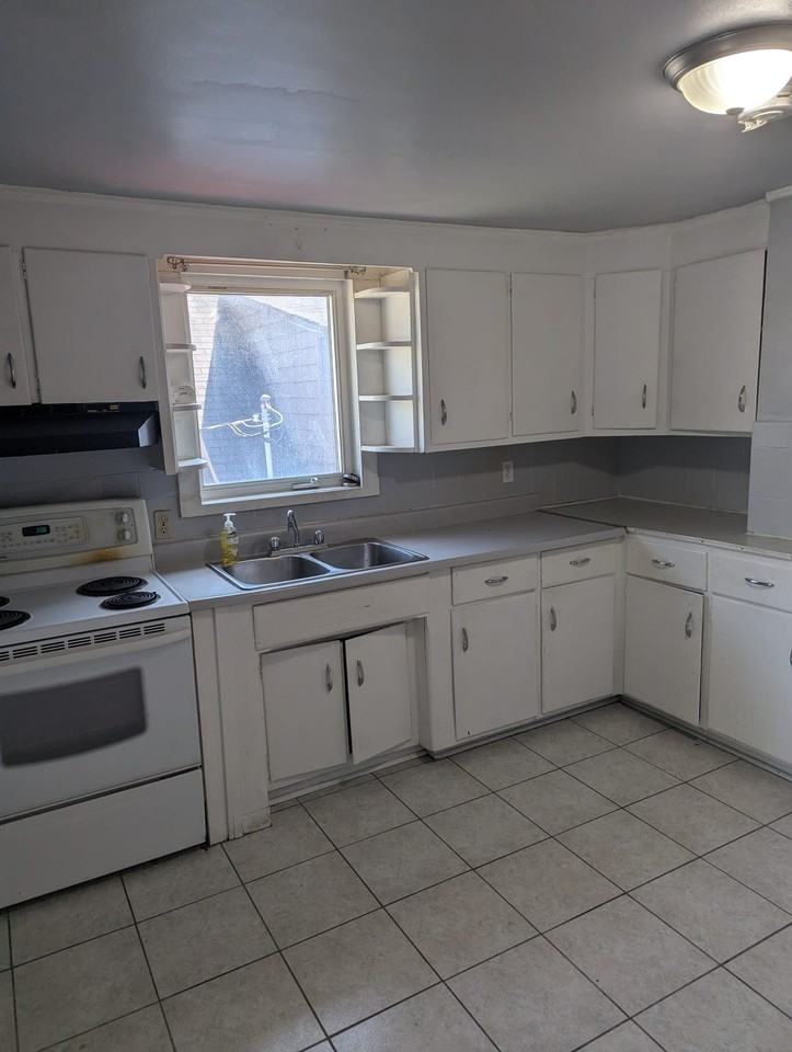 195 Grantham Avenue #2 - Photo 3 of 12