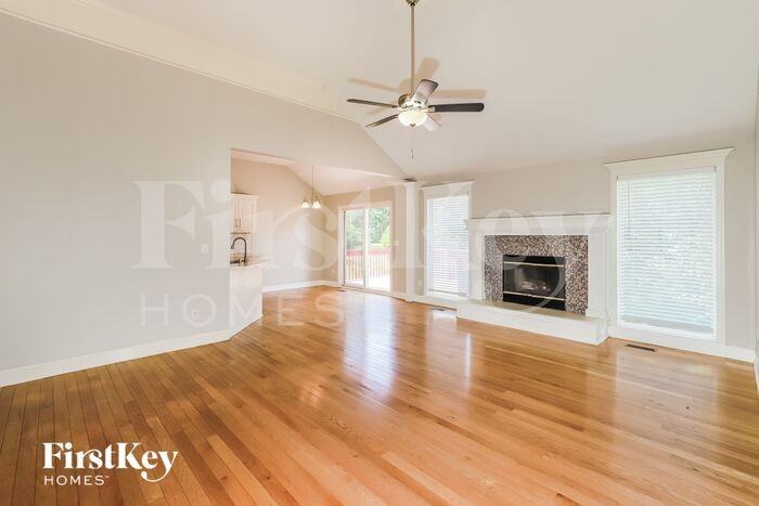 13400 Sycamore Dr - Photo 3 of 16