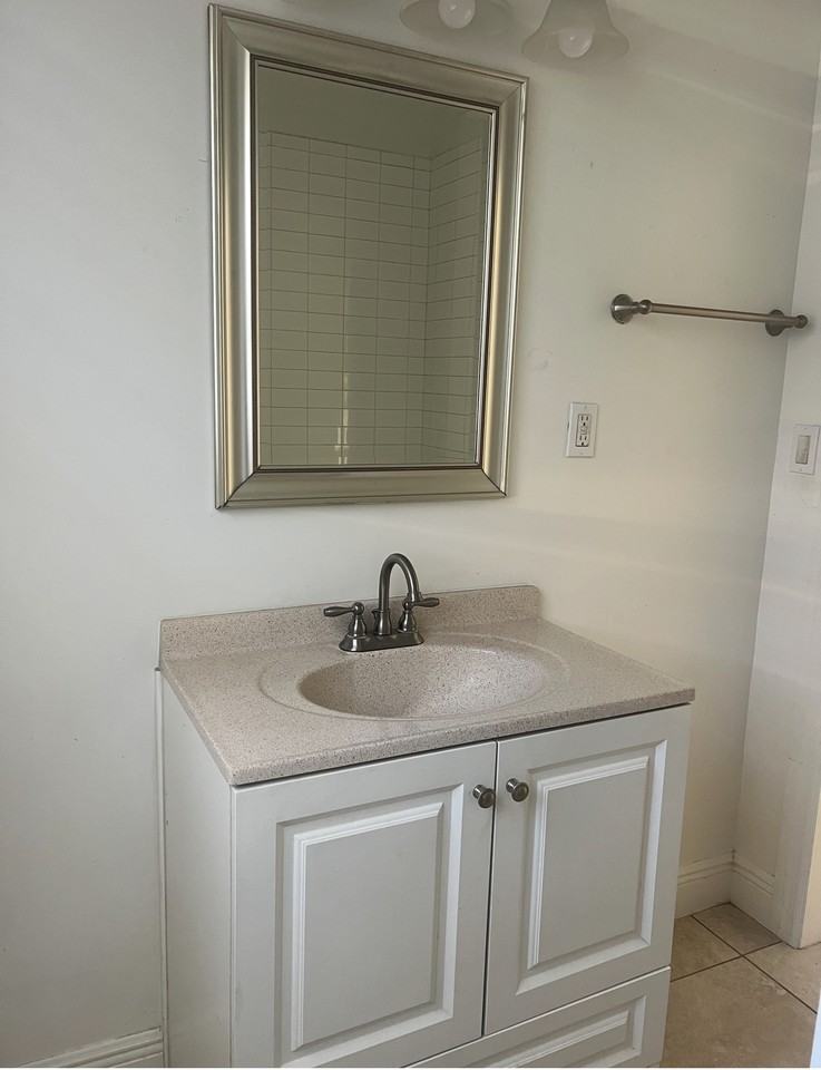 506 N Matanzas Ave #1 - Photo 7 of 11